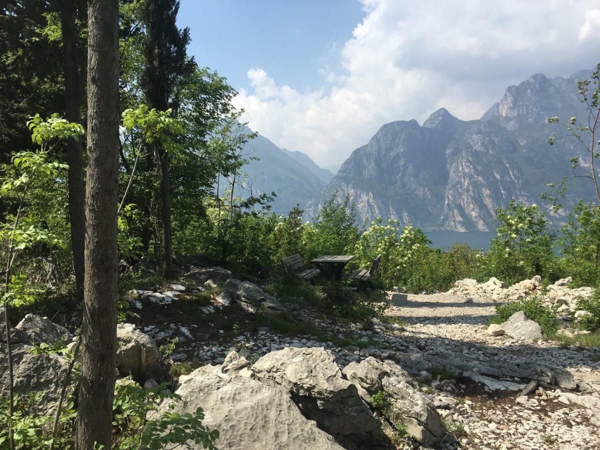 Appartamento Marocche Torbole Sul Garda Bagian luar foto